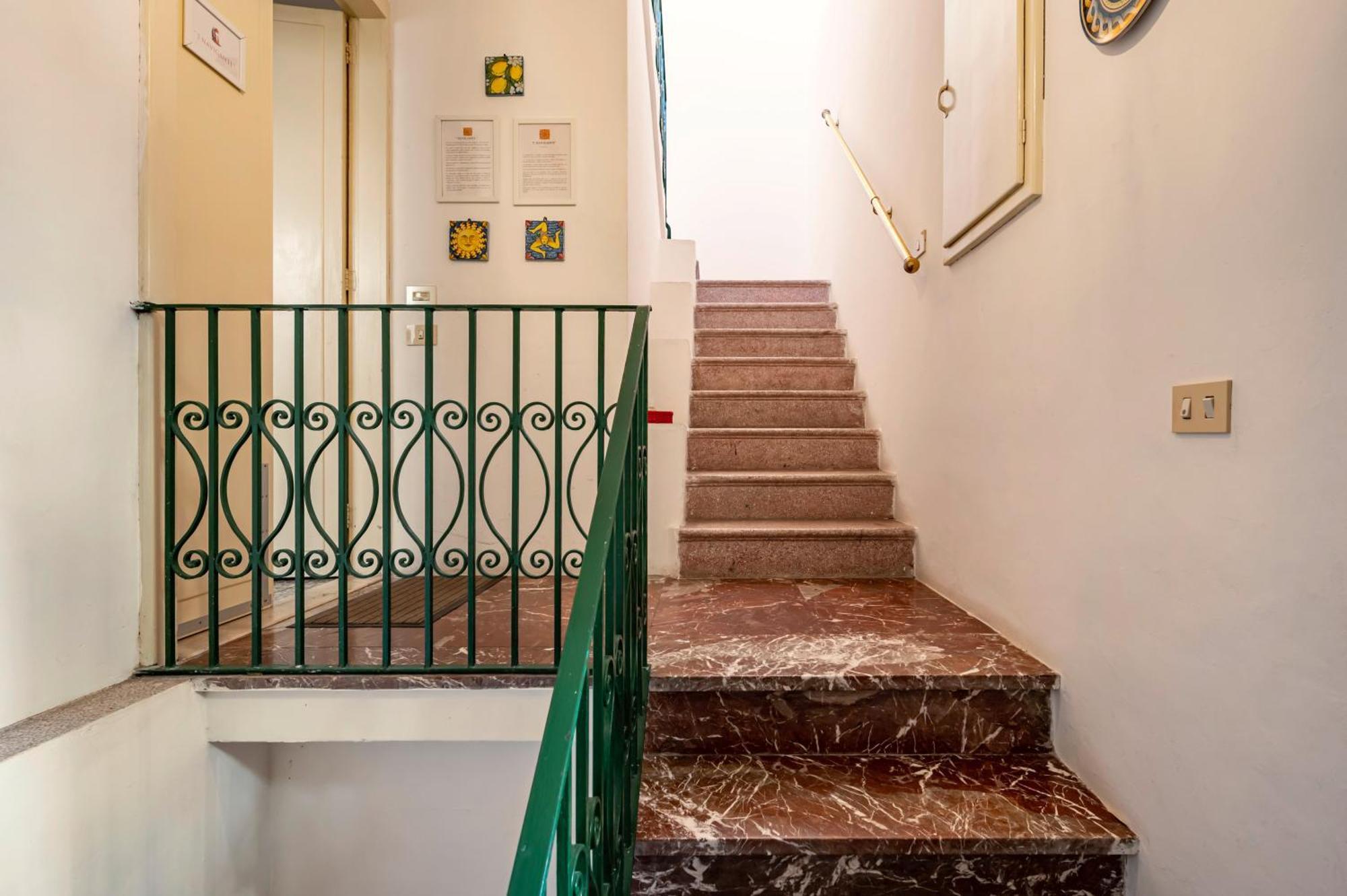 I Naviganti Apartment Taormina Bagian luar foto